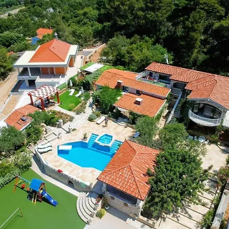 Family-friendly With Swimming Pool Cove Poplat, Korcula - 18258 公寓
