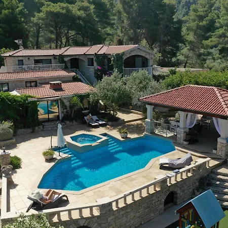公寓 Family-friendly With Swimming Pool Cove Poplat, Korcula - 18258