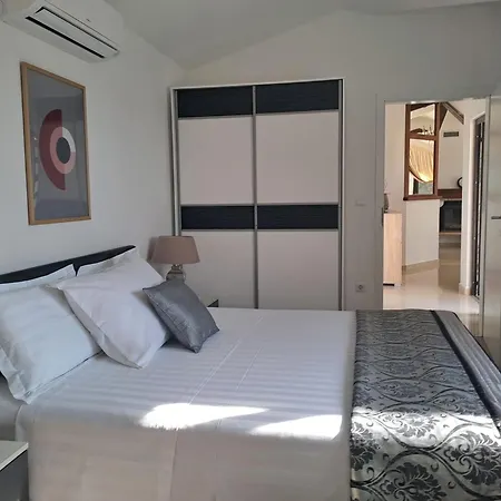 Family-friendly With Swimming Pool Cove Poplat, Korcula - 18258 尼亚卢卡