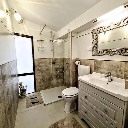 Family-friendly With Swimming Pool Cove Poplat, Korcula - 18258 Lejlighed *