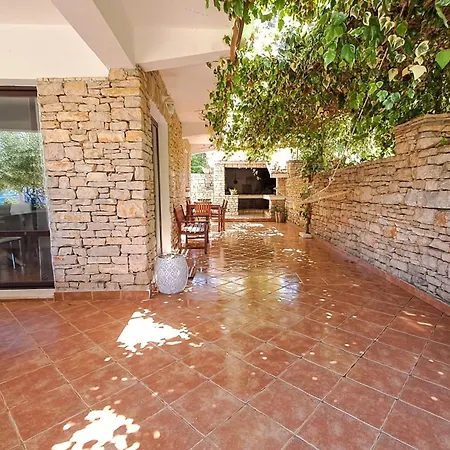 Family-friendly With Swimming Pool Cove Poplat, Korcula - 18258 *