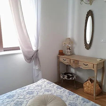 Apartment Family Friendly With A Swimming Pool Cove Poplat, Korcula - 18258 Vela Luka