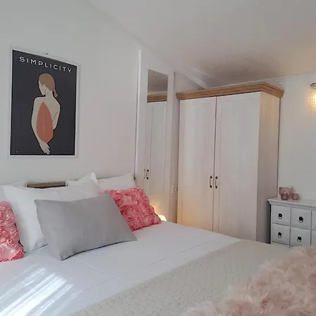 Family Friendly With A Swimming Pool Cove Poplat, Korcula - 18258 Apartment Vela Luka