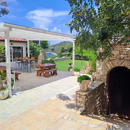 Family-friendly With Swimming Pool Cove Poplat, Korcula - 18258 Lejlighed *